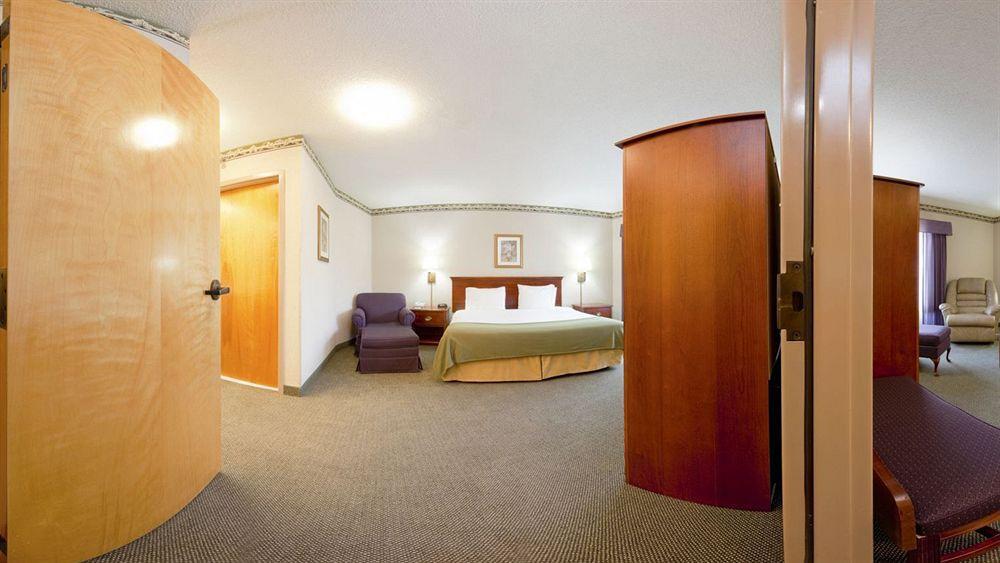 Round Hill Inn Orange Dış mekan fotoğraf